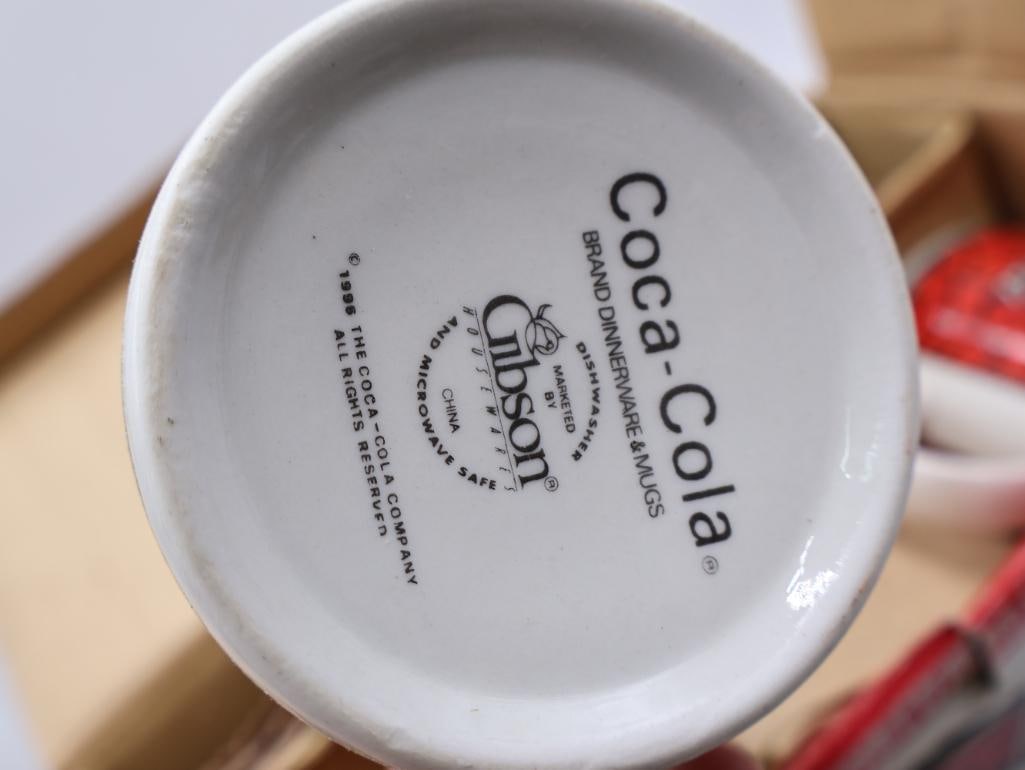 Coca-Cola 'Stained Glass' Lamp Shade and Dish Set - 7