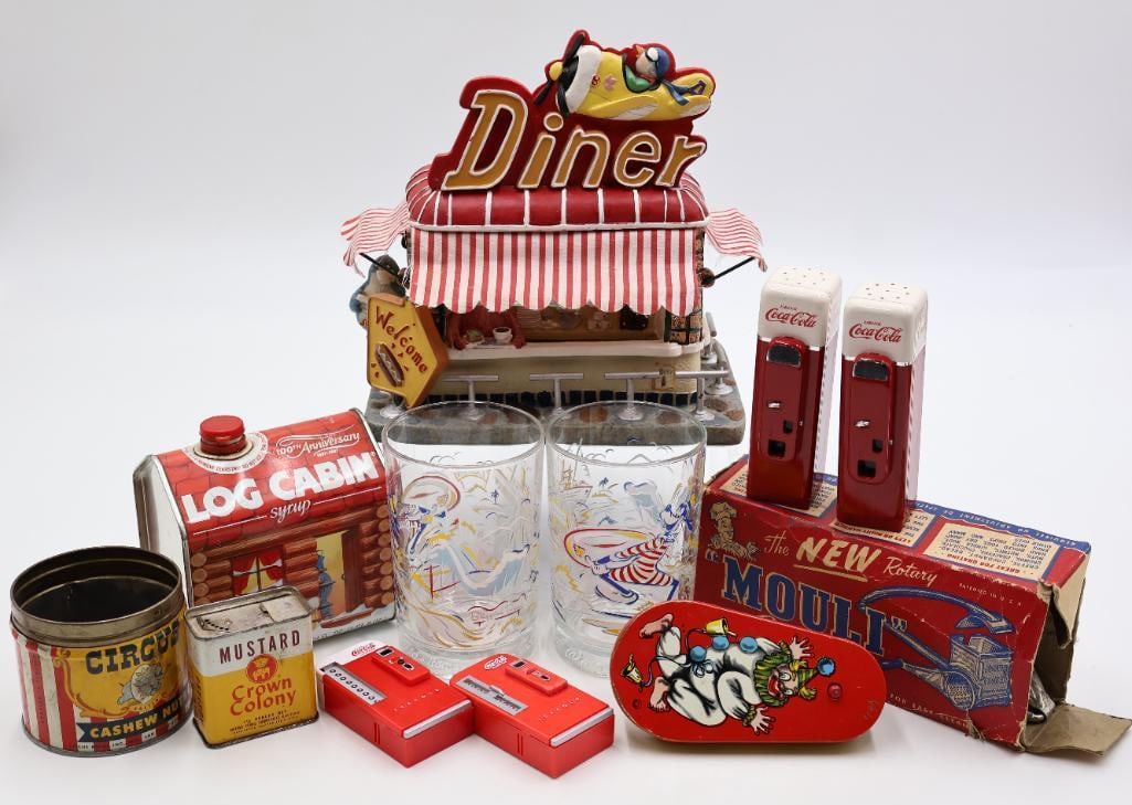 Vintage and Modern Kitchen Decor (1 of 17)