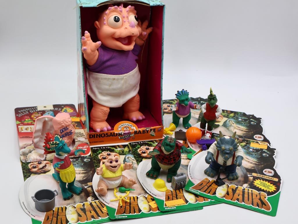 Collection of Toys from the TV Show 'Dinosaurs': Please see all photos of what's included, extensive set of the whole cast action figures