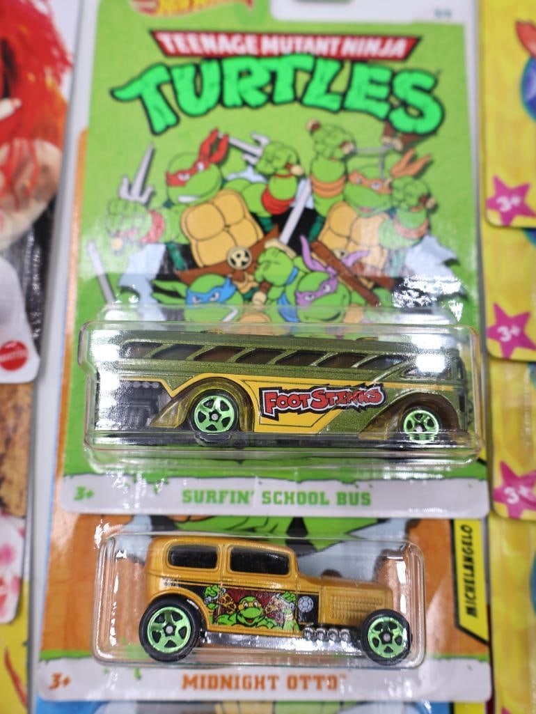 Pop Culture Themed Hot Wheels Diecast Cars - 7