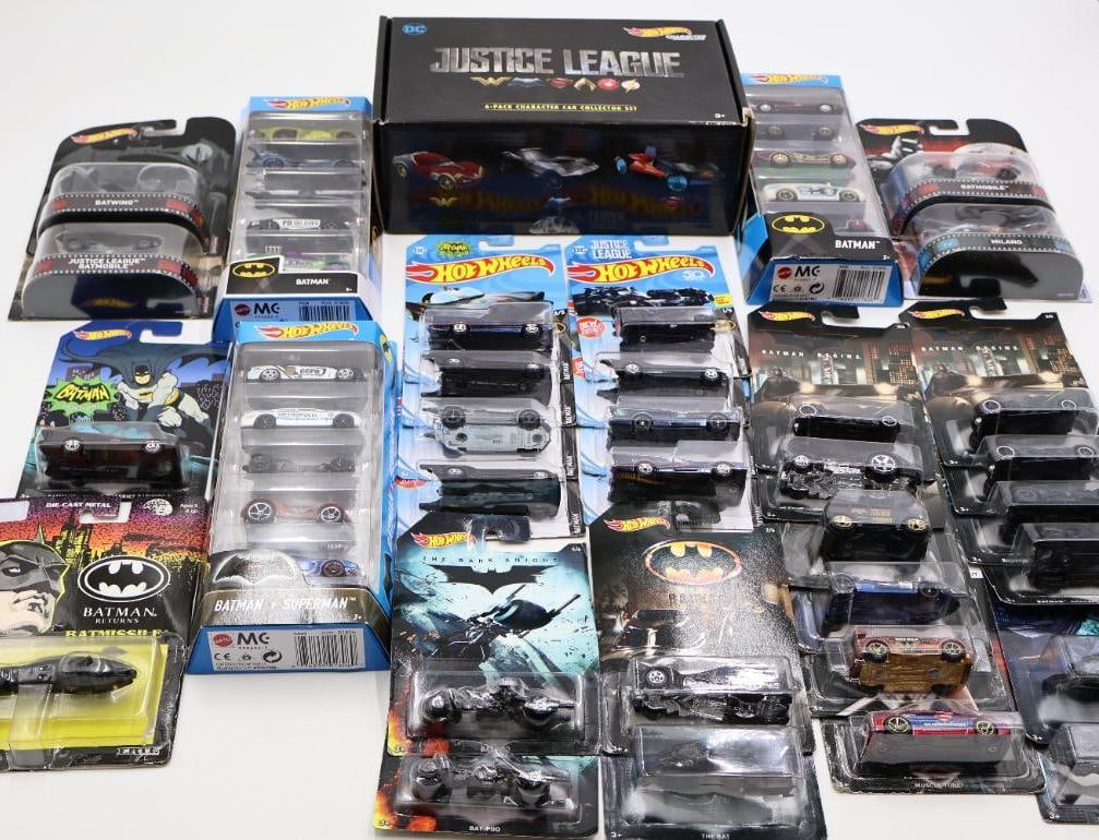 Large Lot of Batman and Justice League Hot Wheels Diecast Cars (1 of 10)