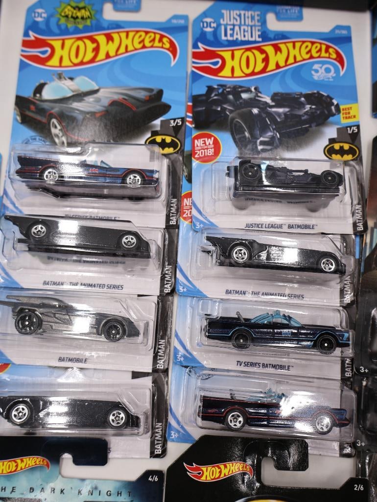 Large Lot of Batman and Justice League Hot Wheels Diecast Cars - 5
