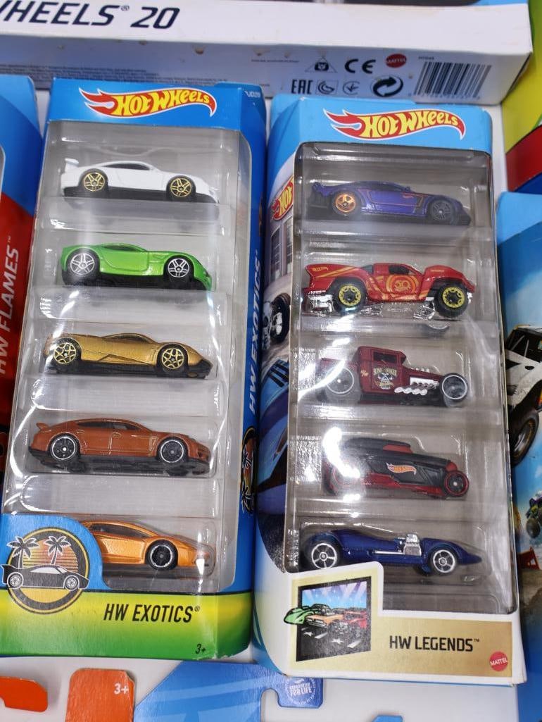 Large Lot of Hot Wheel Diecast Cars - 9