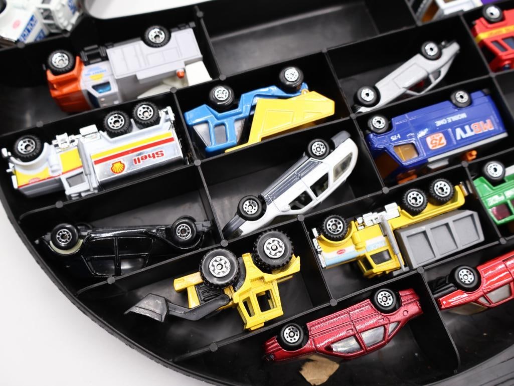 Vintage Matchbox Steering Wheel Case and Car Collector Showcase - 5