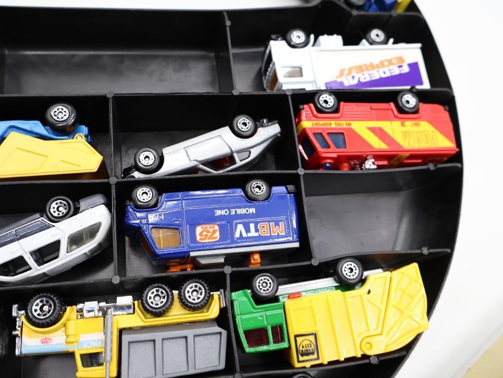 Vintage Matchbox Steering Wheel Case and Car Collector Showcase - 6