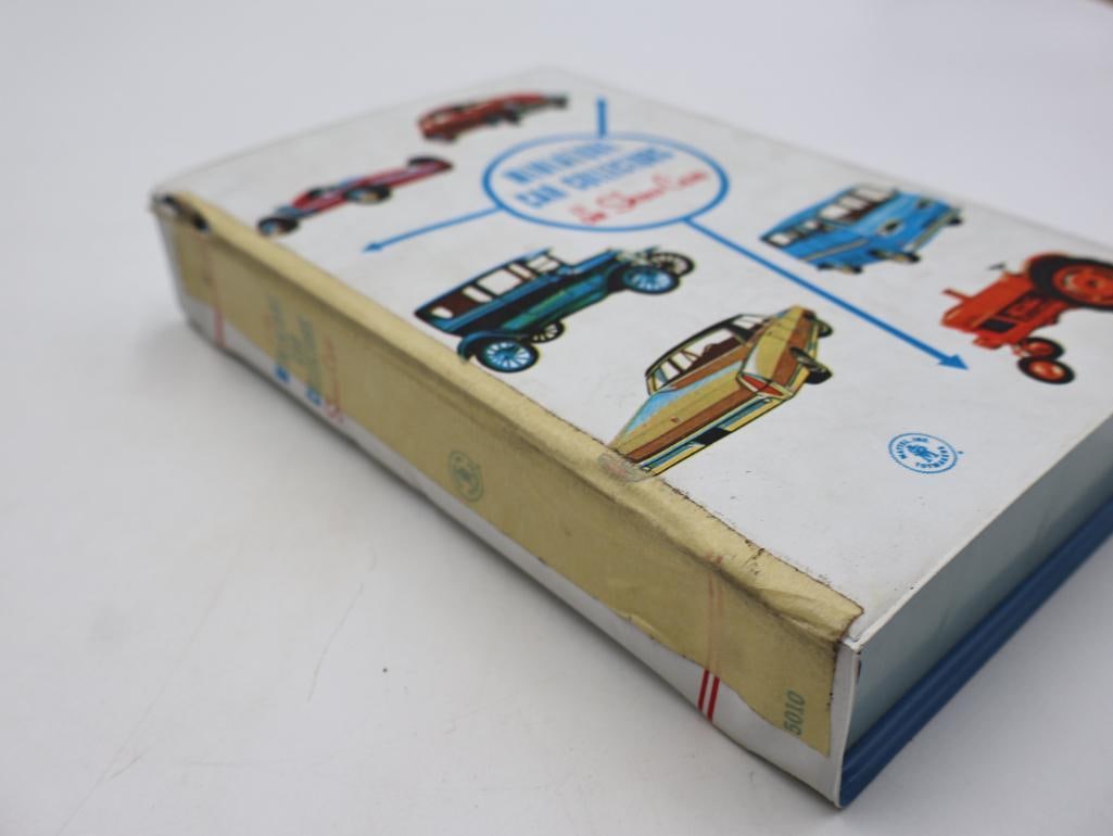 Vintage Matchbox Steering Wheel Case and Car Collector Showcase - 9