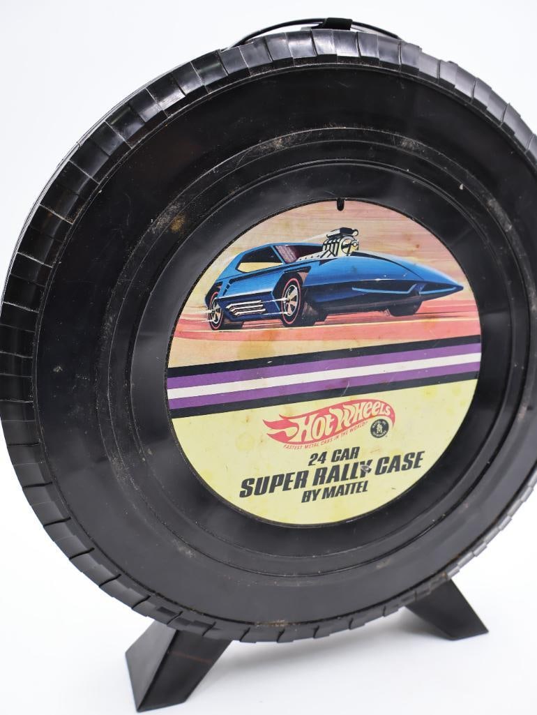 Two Vintage Hot Wheels Super Rally Cases - 9