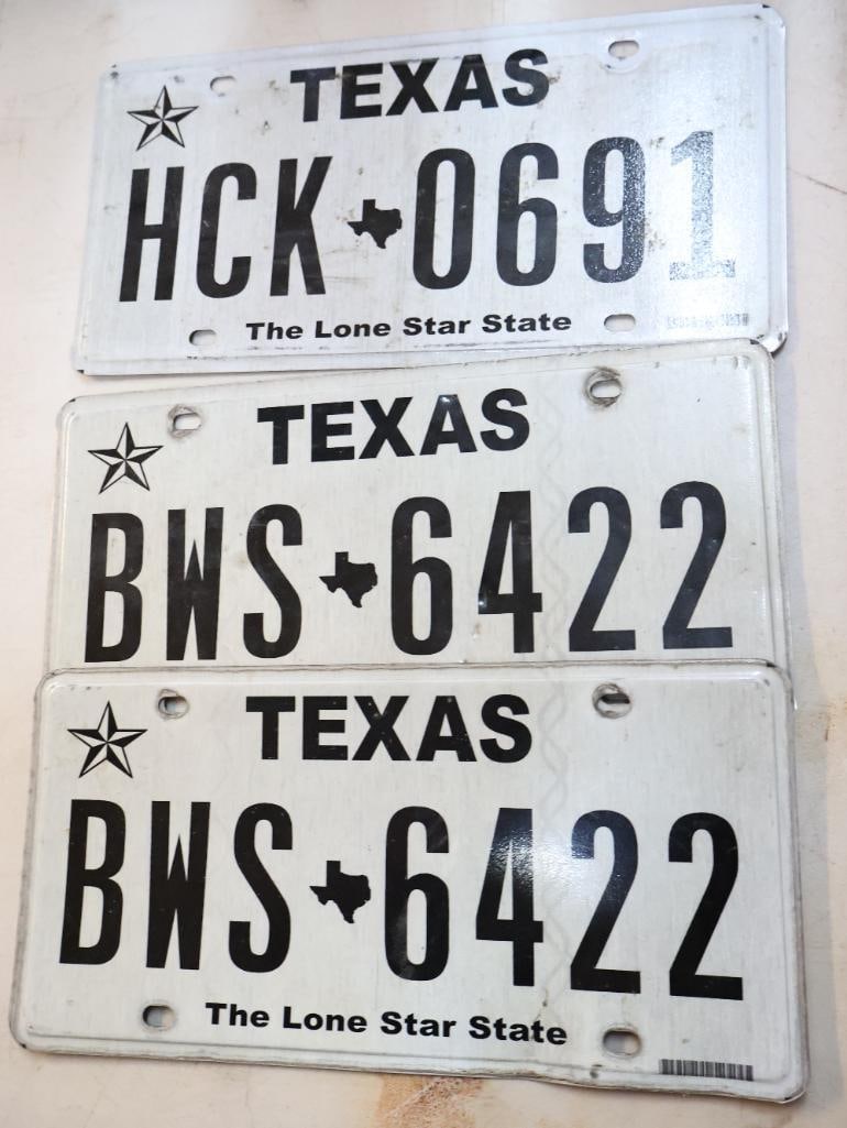 Collection of Western and Southwestern License Plates - 10