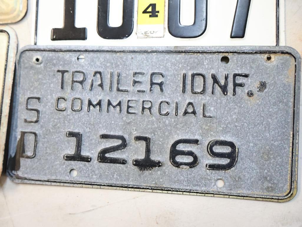Vintage Specialty License Plates - 8