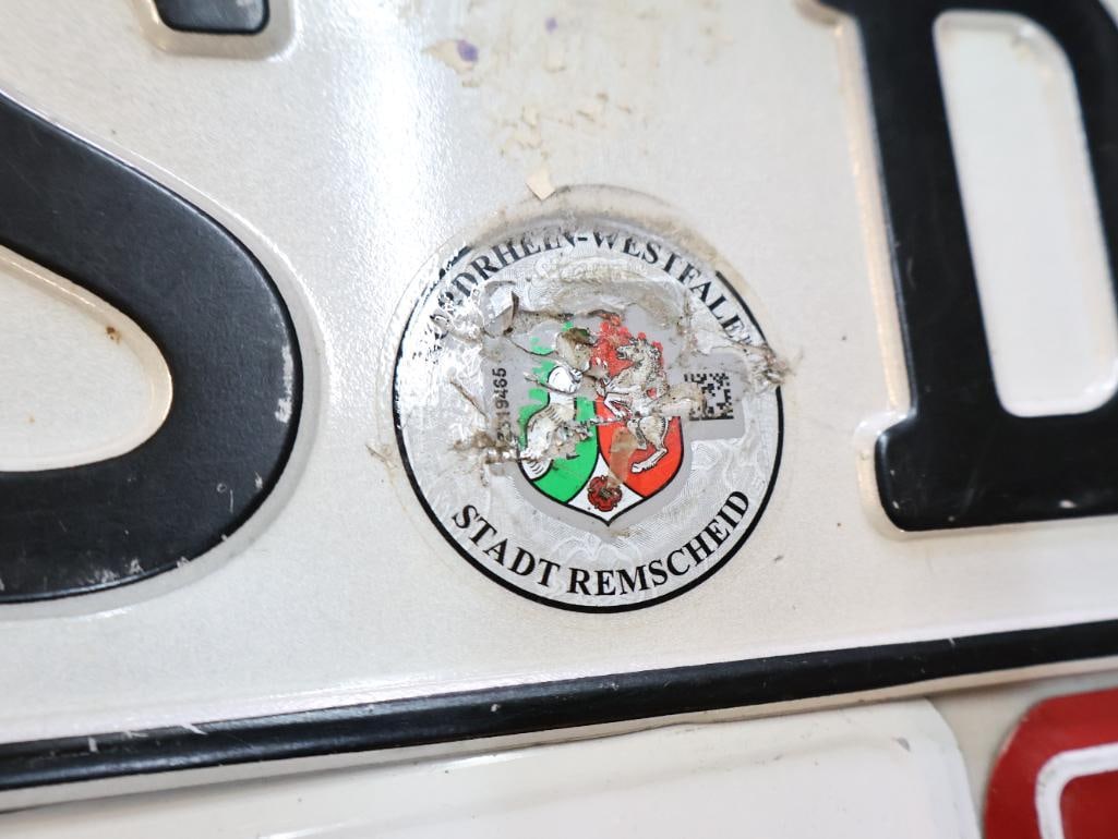 Foreign and Novelty License Plates - 7