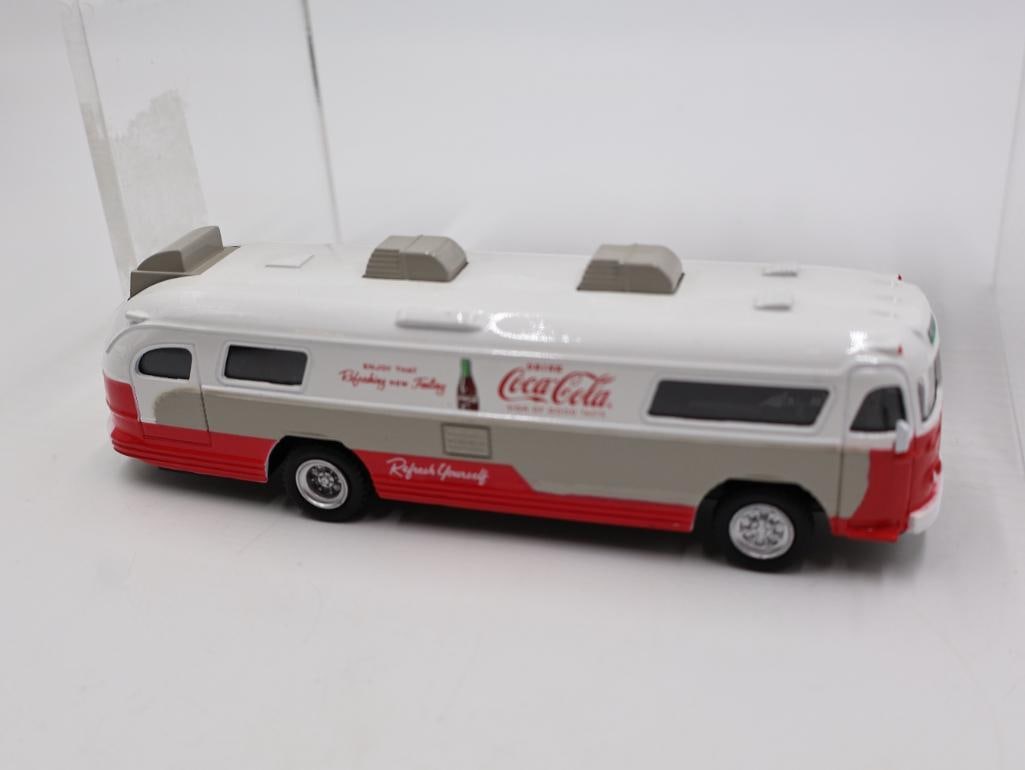 Eleven Various Diecast Collectable Trucks - 15