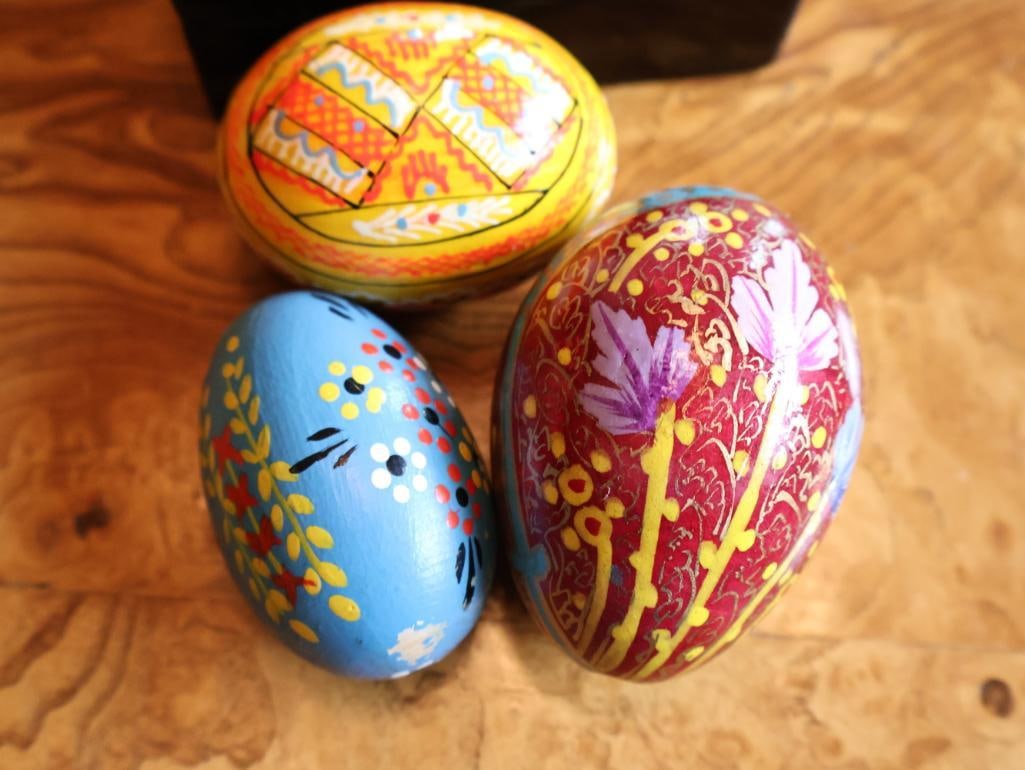 Russian Folk Art Collection Lacquer Box, Hand-Painted Eggs and Enameled Cup - 7