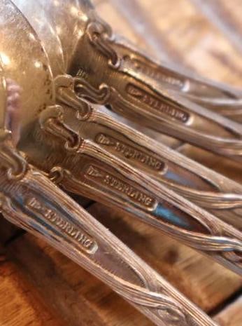 Set of 5 Sterling Silver Art Nouveau Floral Spoons 131g - 5