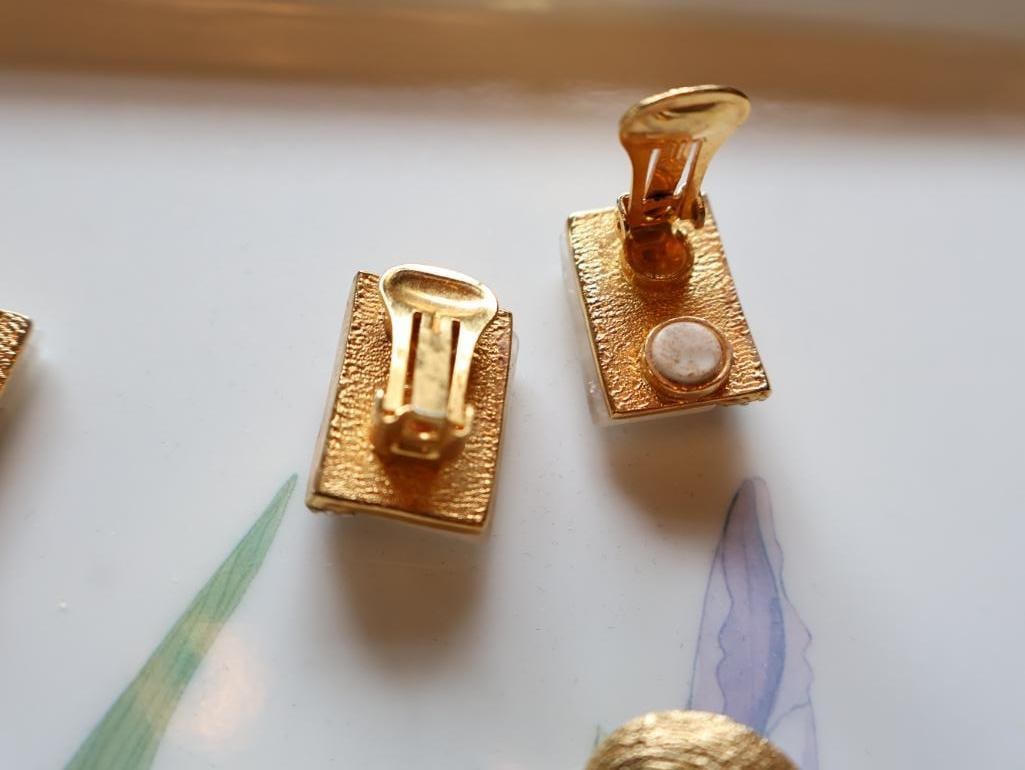 Vintage Costume Jewelry Lot incl. Christian Dior, Rhinestone and Cabochon Pieces - 18