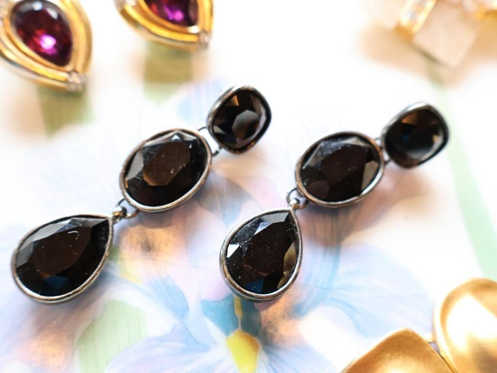 Vintage Costume Jewelry Lot incl. Christian Dior, Rhinestone and Cabochon Pieces - 9