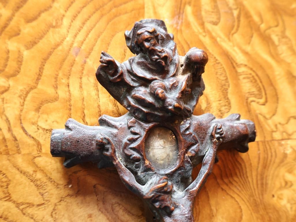Antique Carved Wood Reliquary Crucifix with Hidden Relic Compartment - 3