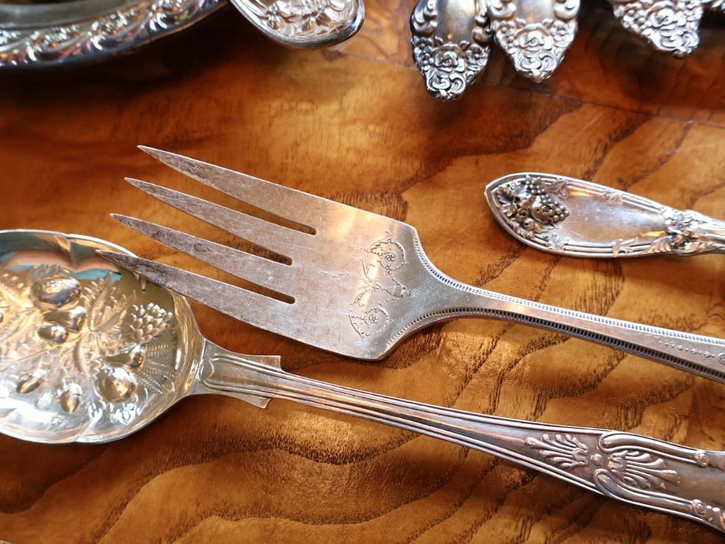 Vintage Silver-Plated Tableware and Serving Pieces - 3