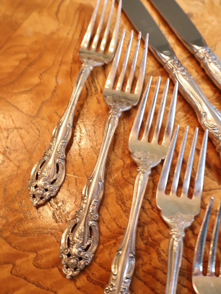 28 Pc Moreau La Salle Sterling Silver Flatware Set - 15
