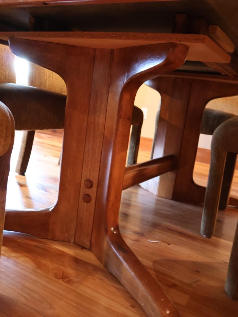 Vintage 1986 Burl Wood Dining Table with 2 Extension Leaves - 8