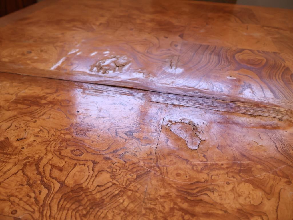 Vintage 1986 Burl Wood Dining Table with 2 Extension Leaves - 9