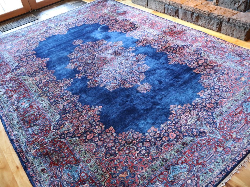 Large Persian-Style Floral Medallion Rug with Woven Inscription - 5
