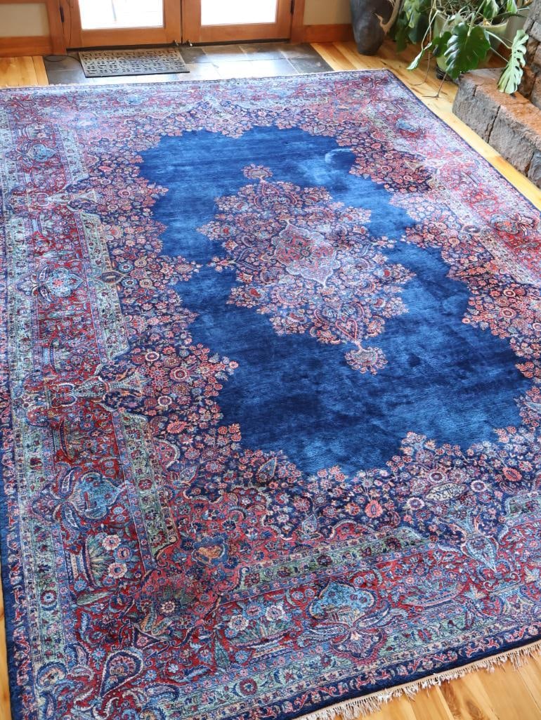 Large Persian-Style Floral Medallion Rug with Woven Inscription - 7