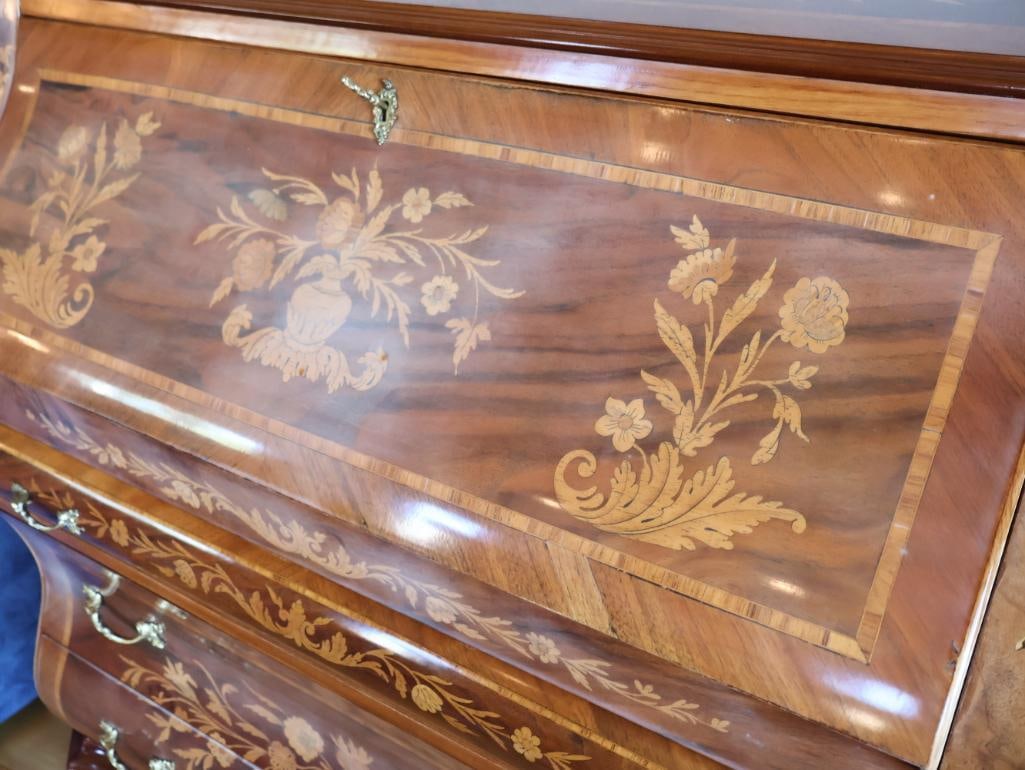 Marconi Arte Italian Inlaid Bombe-Form Secretary Desk - 4