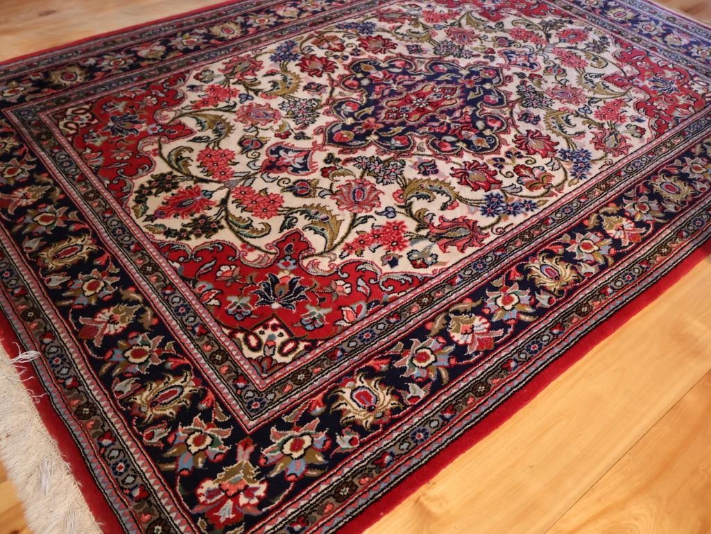 Hand-Knotted Persian-Style Floral Area Rug - 3