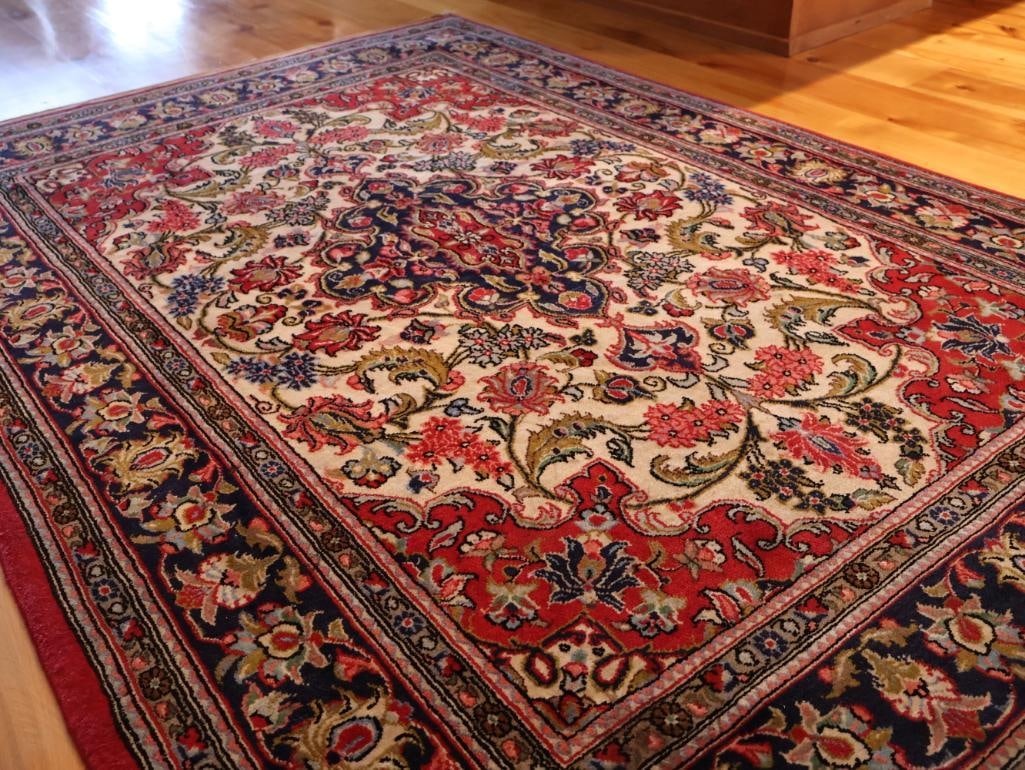 Hand-Knotted Persian-Style Floral Area Rug - 4