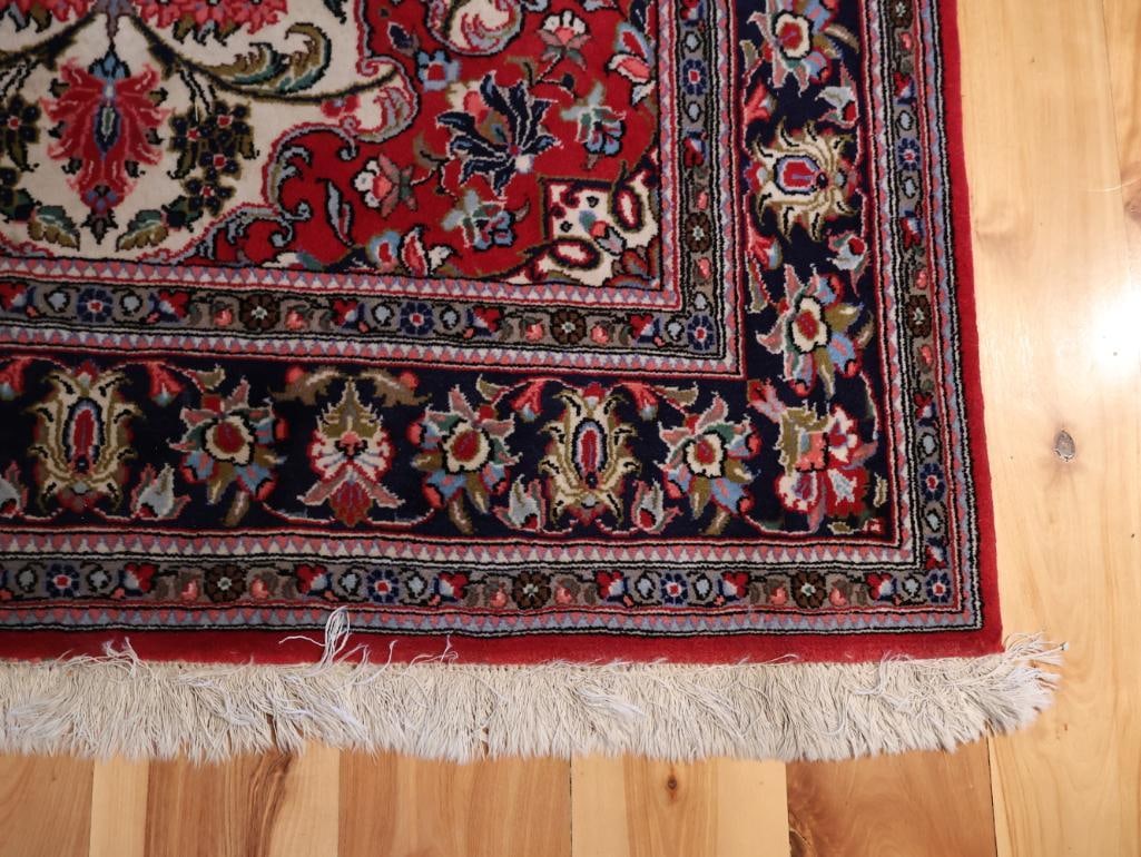 Hand-Knotted Persian-Style Floral Area Rug - 6