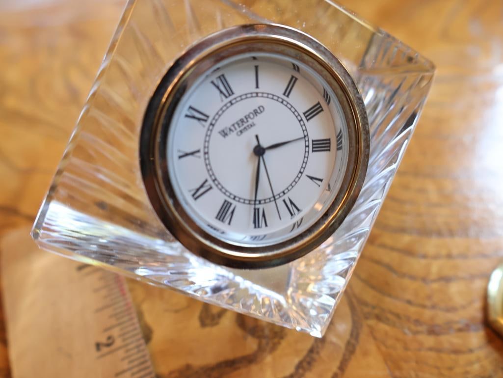 Three Decorative Quartz Desk Clocks - 7