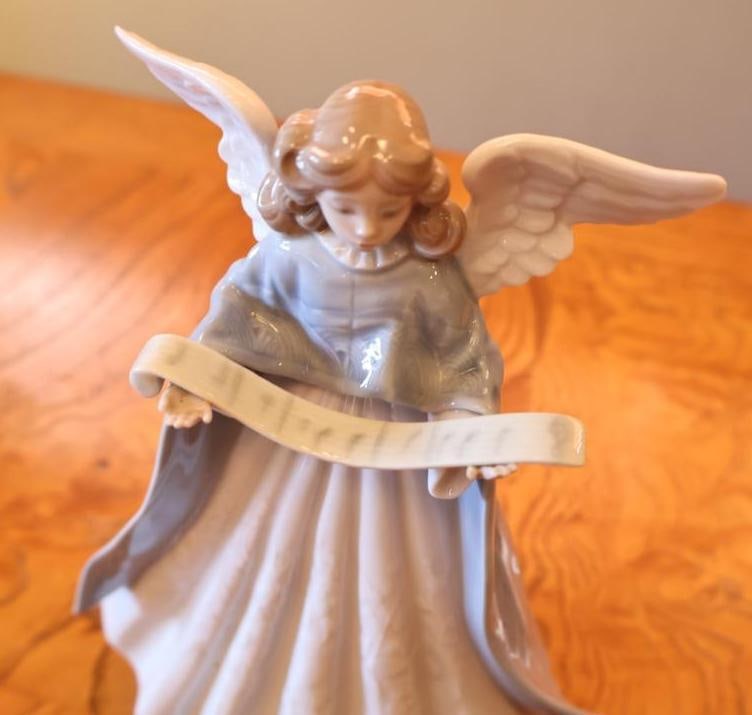 Lladro Porcelain Angel with Scroll Figurine Handmade in Spain - 3