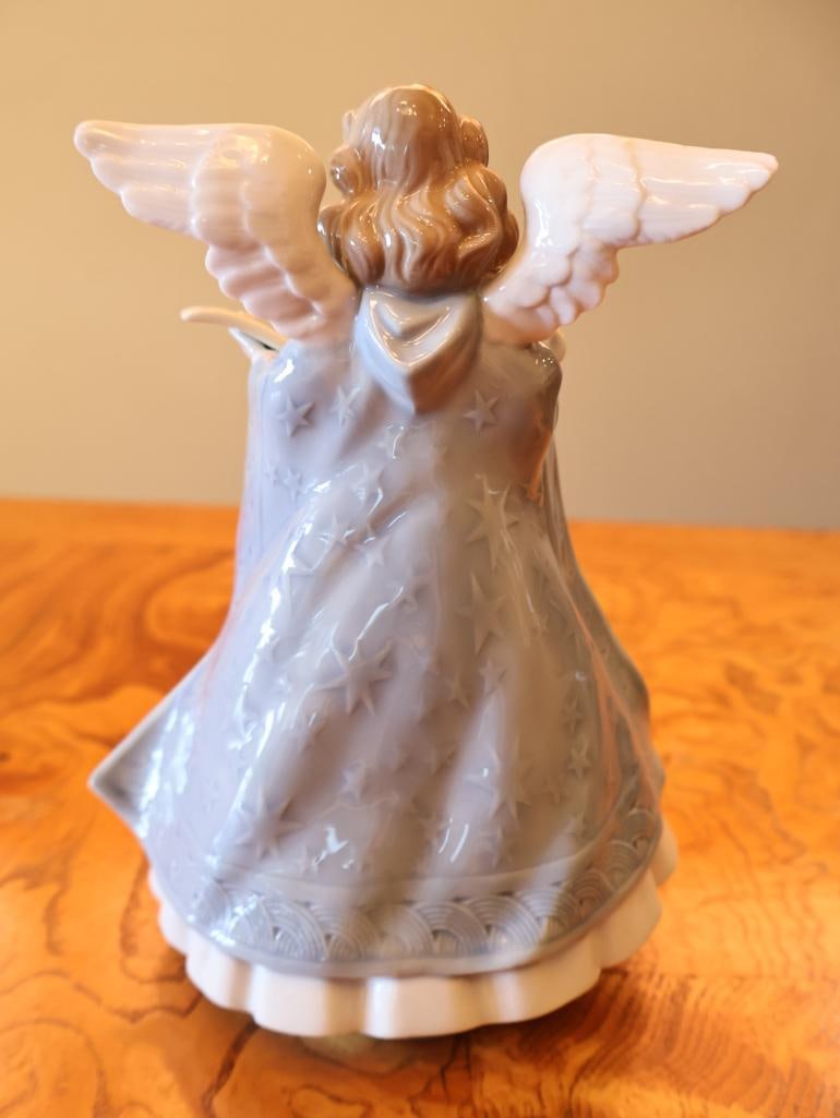 Lladro Porcelain Angel with Scroll Figurine Handmade in Spain - 4