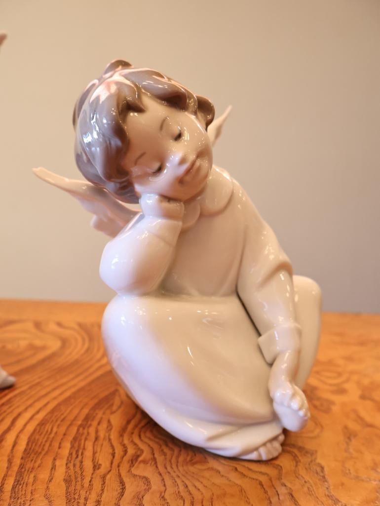 Pair of Lladro Porcelain Angel Figurines Resting and Standing Angels - 3
