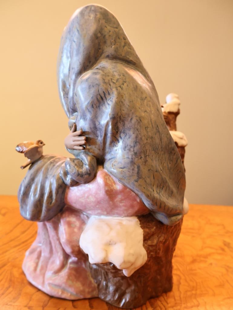 Lladro Winter Girl with Birds Porcelain Figurine - 7