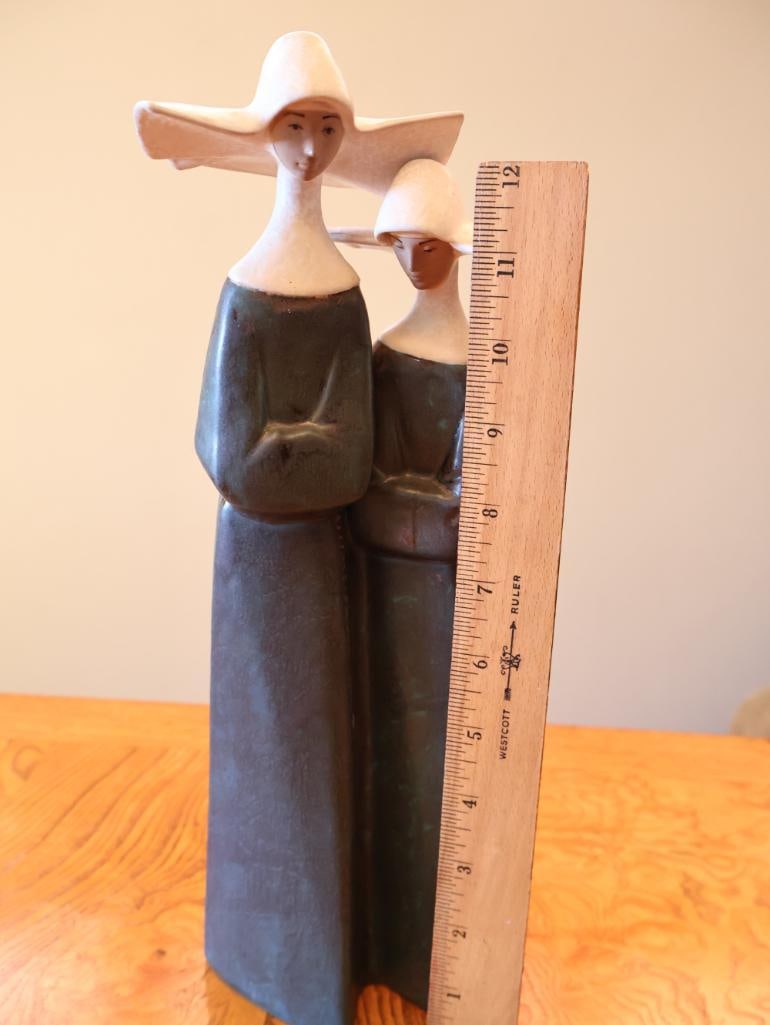 Lladro Two Nuns / Sisters Porcelain Figurine Matte Finish - 3