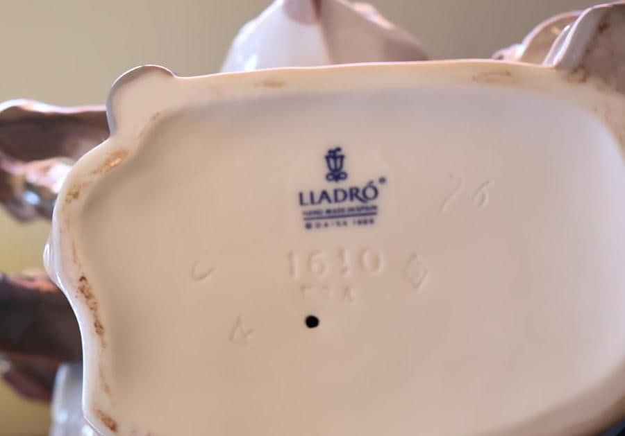 Large Lladro Holy Family Flight into Egypt Porcelain Figural Group on Wood Base - 10