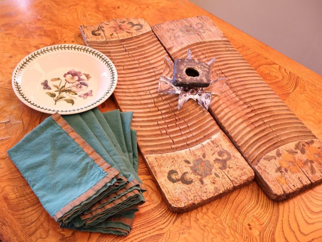 Vintage Entertaining Lot: Charming vintage entertaining group featuring two accordion-style folding wooden trivet/hot pad with hand-painted floral decoration, hand-Painted Folding Wood Trivet, Portmeirion Botanic Garden Bowl,
