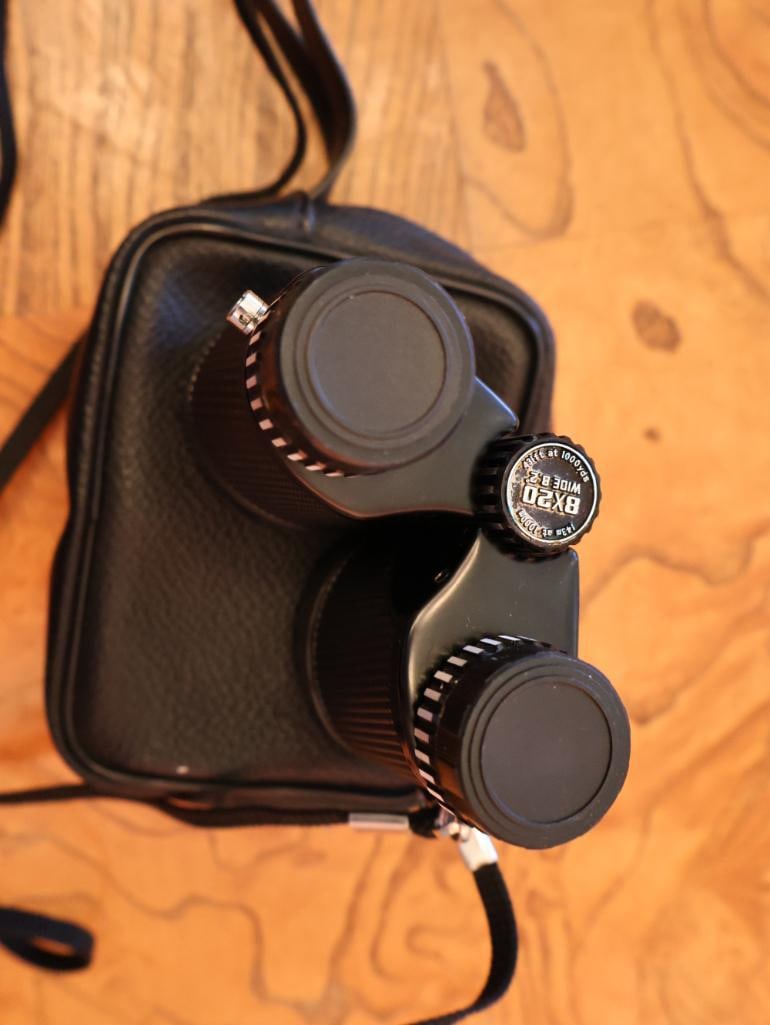 Vintage Minolta Camera and Binoculars with Cases - 10