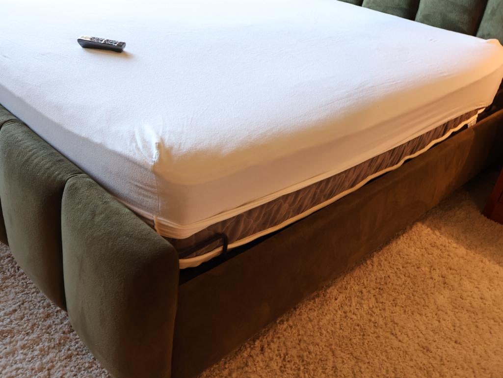 Sage Green Tufted Modern Queen Size Adjustable Bed Frame - 7
