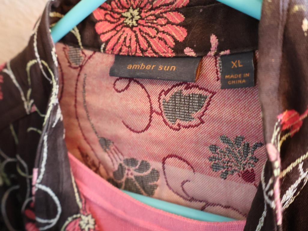Vintage Embroidered Ladies Suit Jacket and More - 9