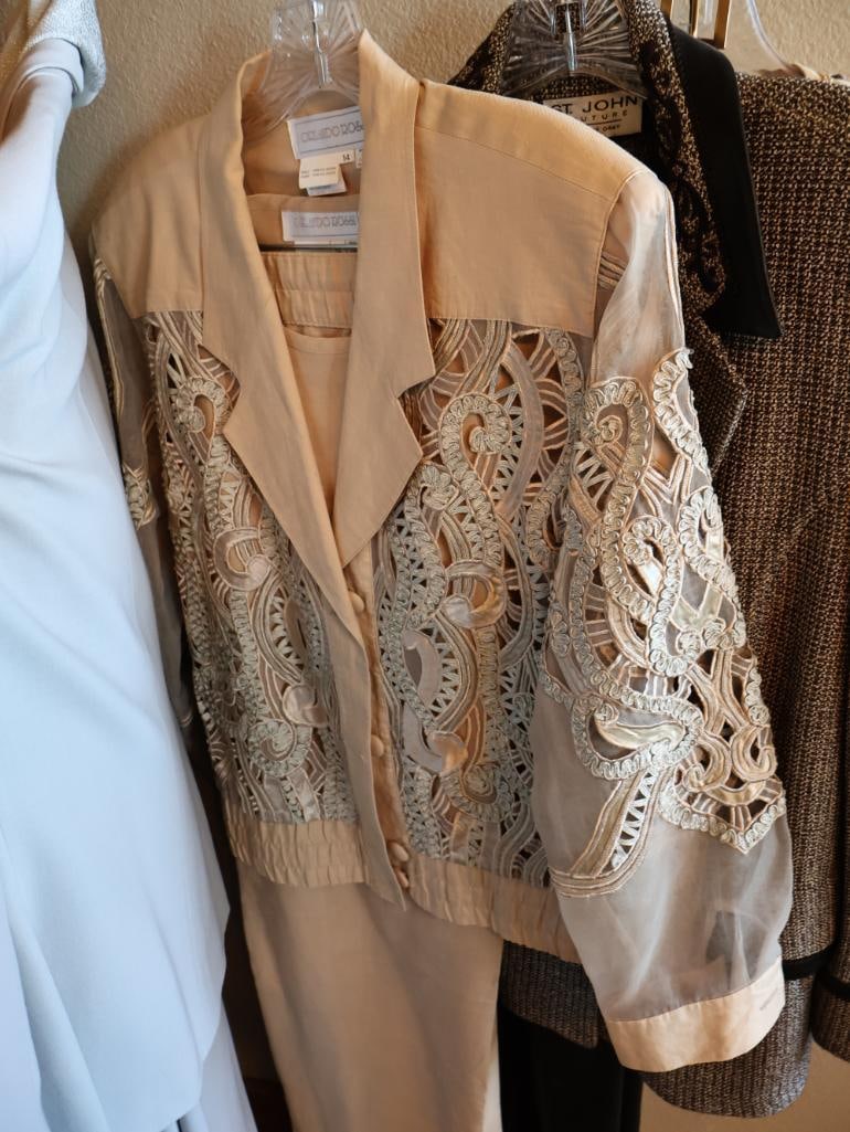 Vintage Ladies Jackets and Outfits - 11