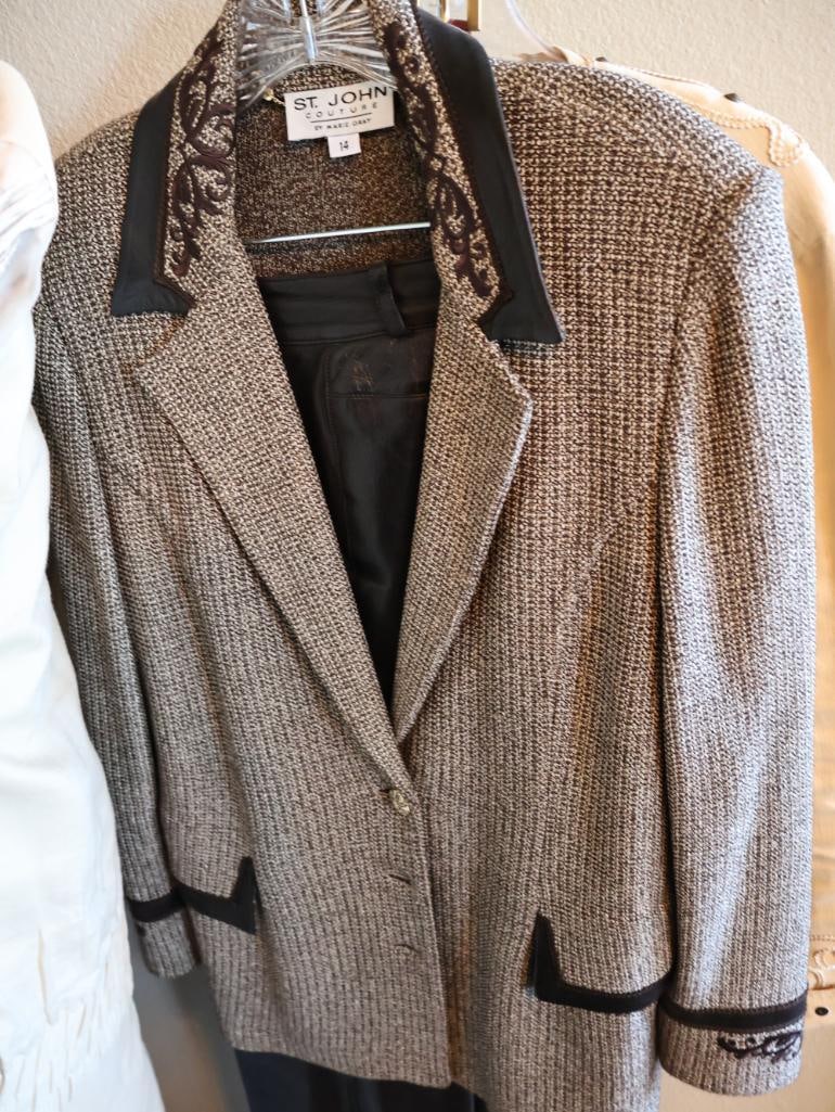 Vintage Ladies Jackets and Outfits - 13