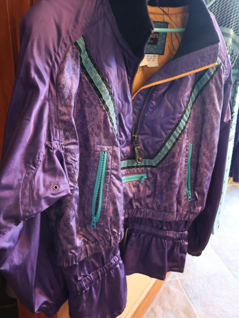 Vintage Windbreaker Jacket and Outdoor Sweaters - 6
