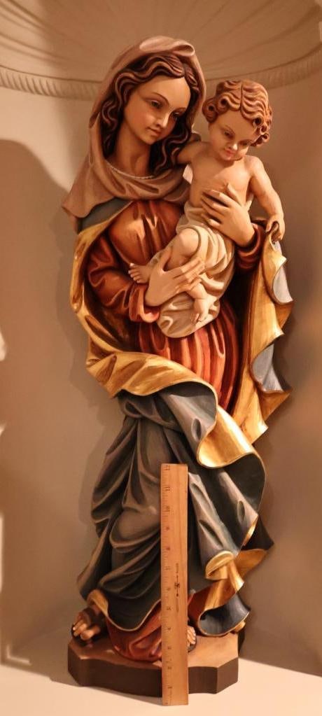 Italian Handmade Wood-Carved Large Statue of Madonna and Child - 2