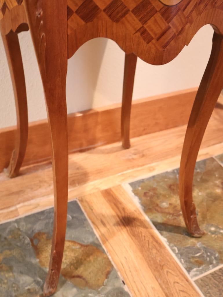 Antique French Louis XV style Marquetry Side Table - 5