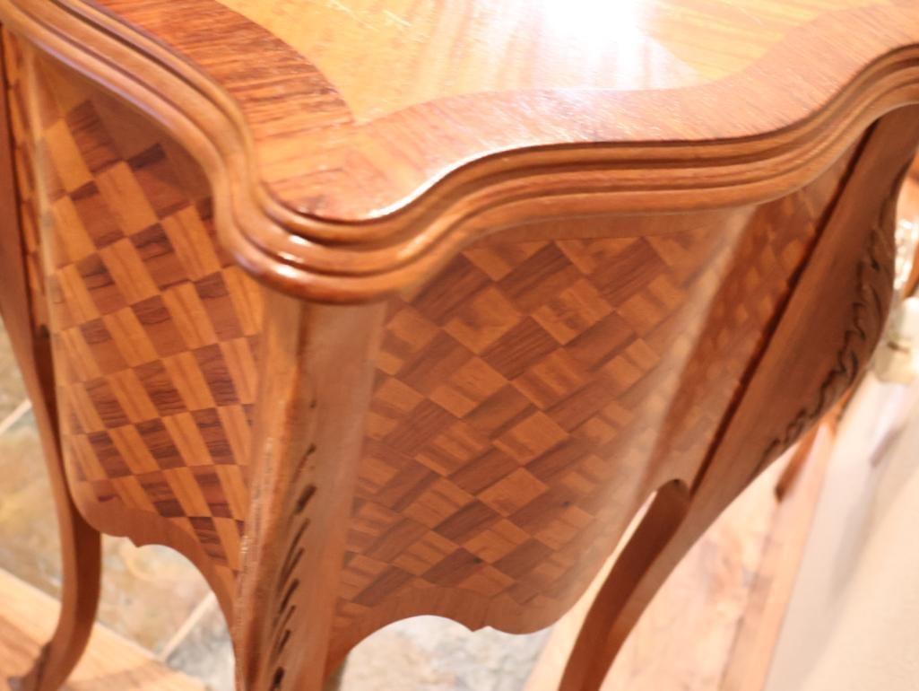 Antique French Louis XV style Marquetry Side Table - 8