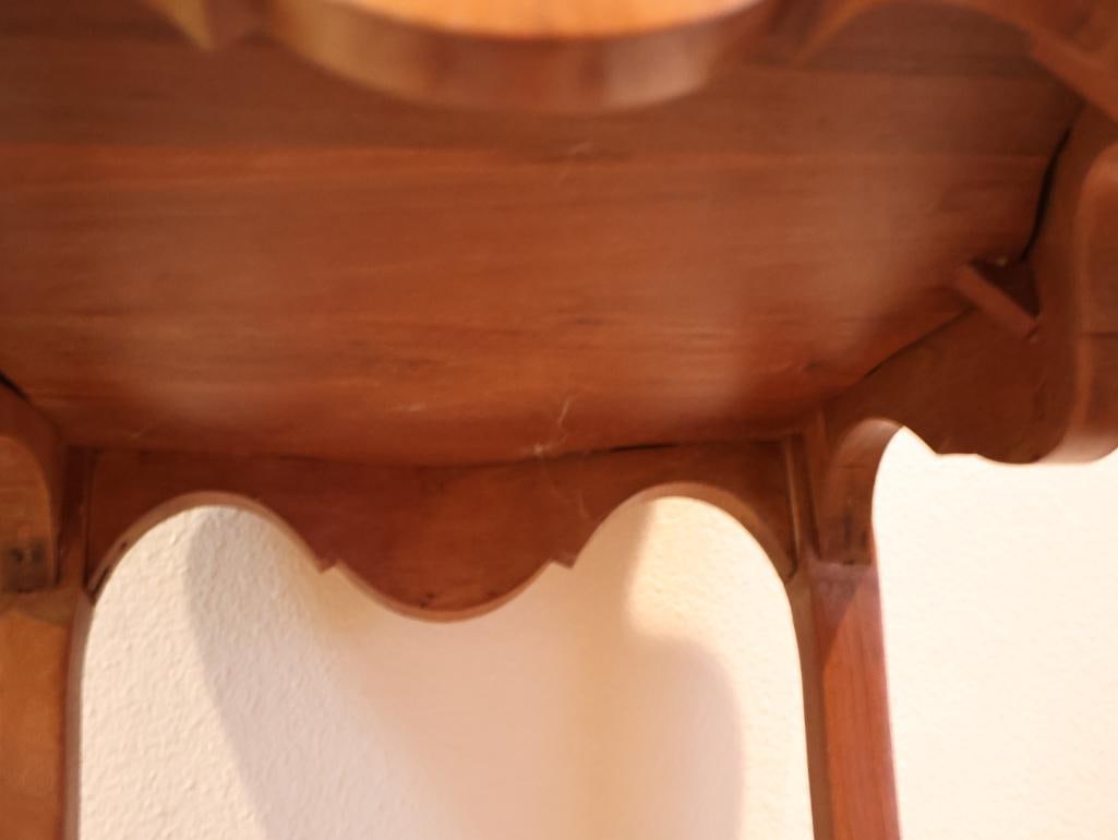 Antique French Louis XV style Marquetry Side Table - 9