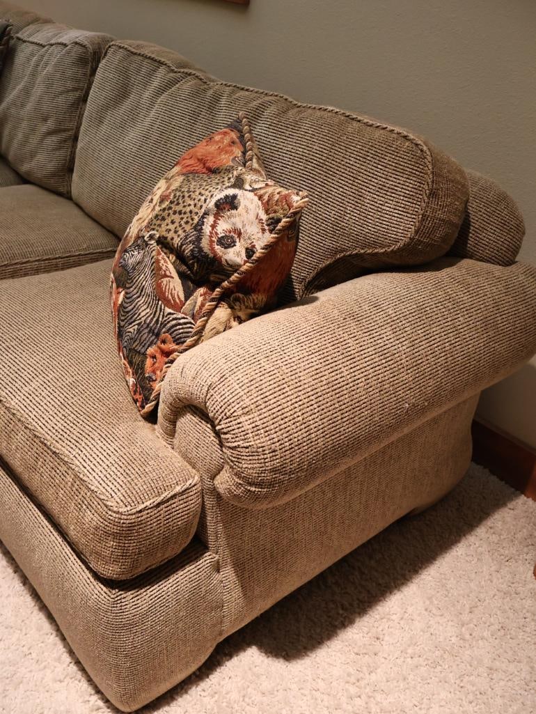 La-Z-Boy Cozy Beige Cloth Sofa - 6