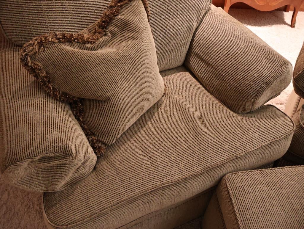 Pair of Cozy La-Z-Boy Arm Chairs and Matching Ottoman - 3